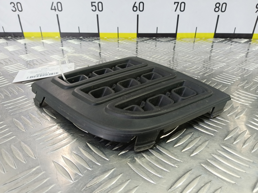 накладка бампера переднего FORD Fusion 1.4 MT (80 л.с.)Fusion  I рестайлинг (2005—2012) Хетчбэк 1388479, 2130 рублей, Москва