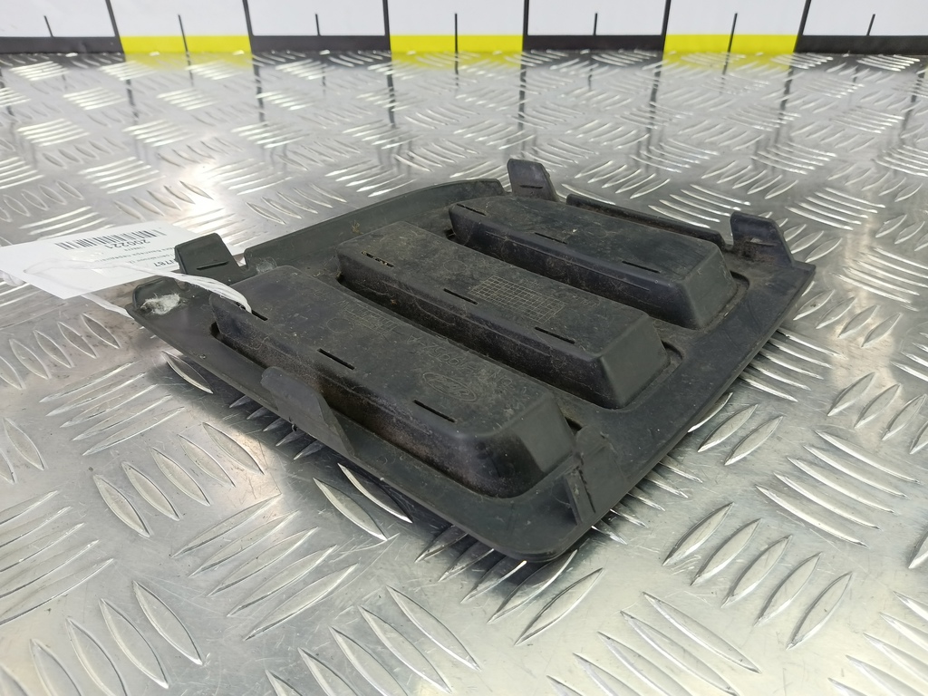 накладка бампера переднего FORD Fusion 1.4 MT (80 л.с.)Fusion  I рестайлинг (2005—2012) Хетчбэк 1388479, 2130 рублей, Москва