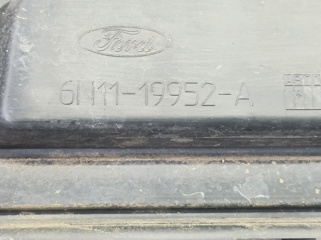 накладка бампера переднего FORD Fusion 1.4 MT (80 л.с.)Fusion  I рестайлинг (2005—2012) Хетчбэк 1388479, 2130 рублей, Москва