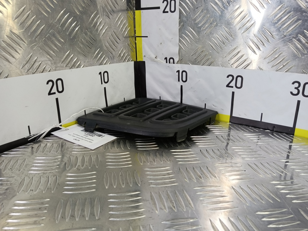 накладка бампера переднего FORD Fusion 1.4 MT (80 л.с.)Fusion  I рестайлинг (2005—2012) Хетчбэк 1388479, 2130 рублей, Москва