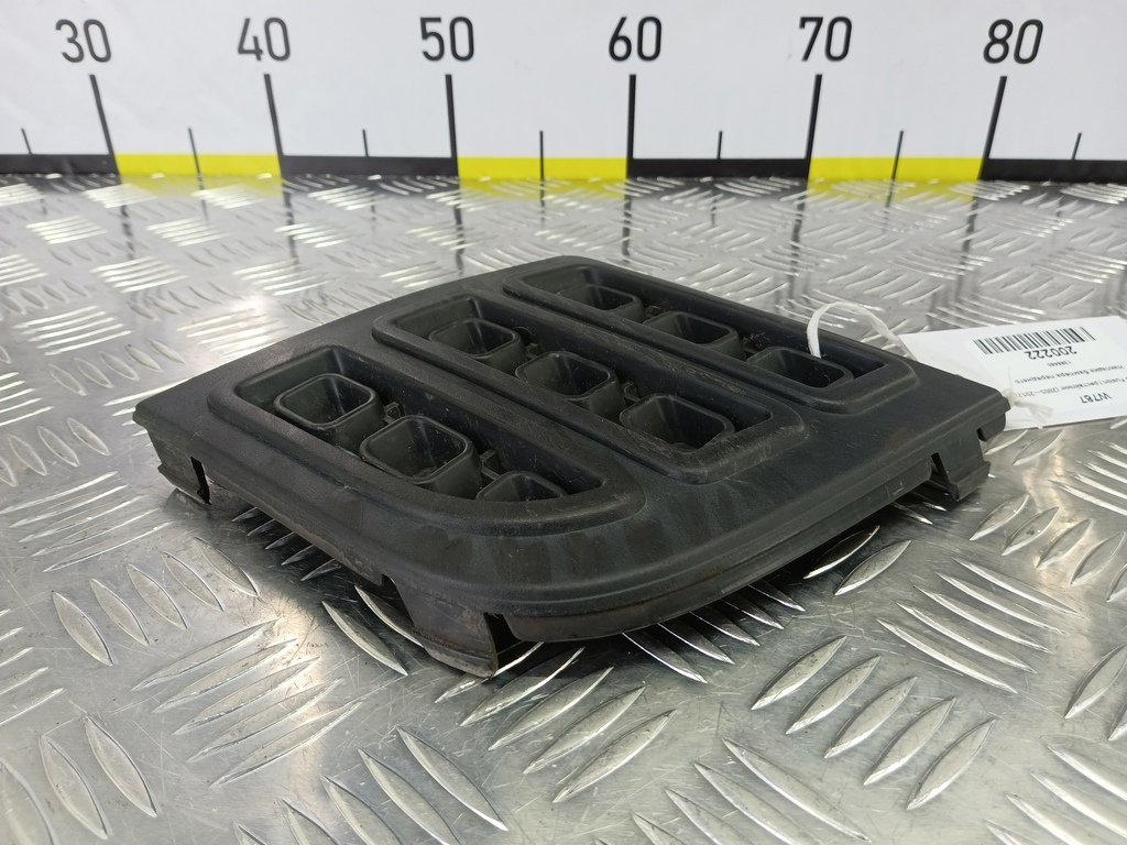 накладка бампера переднего FORD Fusion 1.4 MT (80 л.с.)Fusion  I рестайлинг (2005—2012) Хетчбэк 1388480, 2130 рублей, Москва