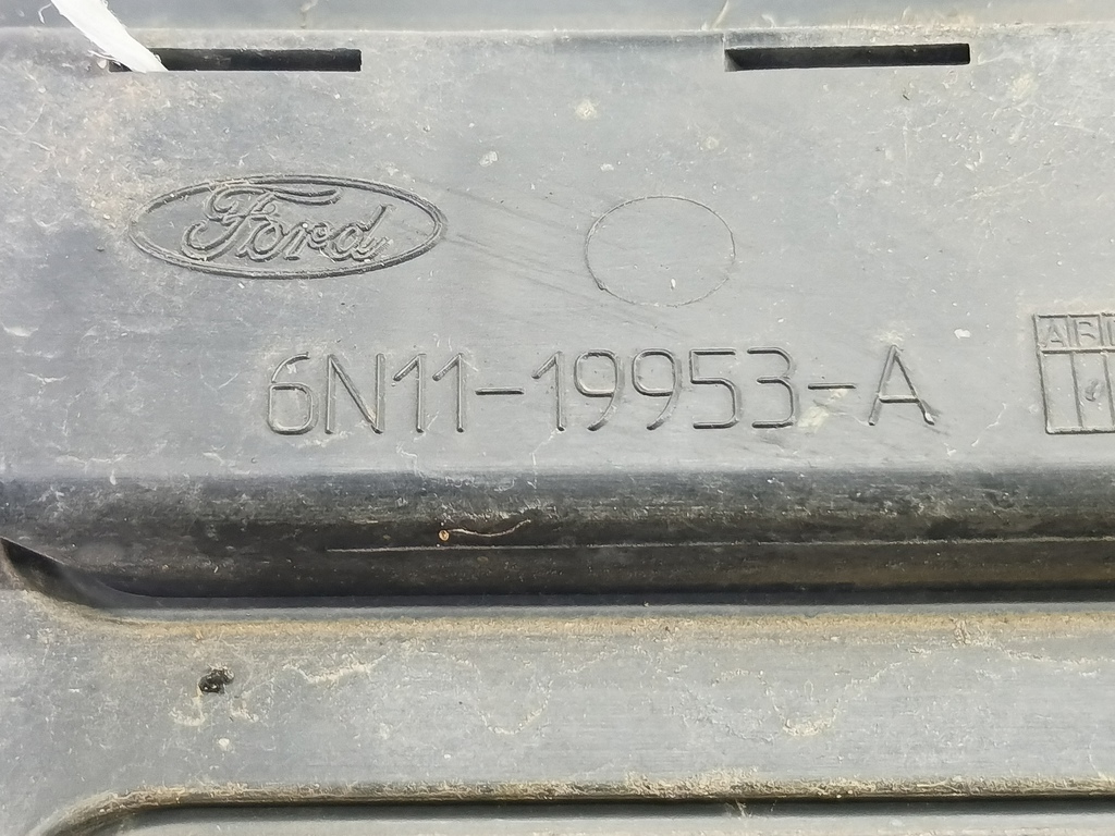 накладка бампера переднего FORD Fusion 1.4 MT (80 л.с.)Fusion  I рестайлинг (2005—2012) Хетчбэк 1388480, 2130 рублей, Москва