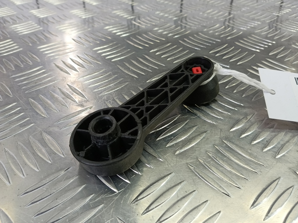 ручка стеклоподъемника FORD Fusion 1.4 MT (80 л.с.)Fusion  I рестайлинг (2005—2012) Хетчбэк 1197838, 630 рублей, Москва