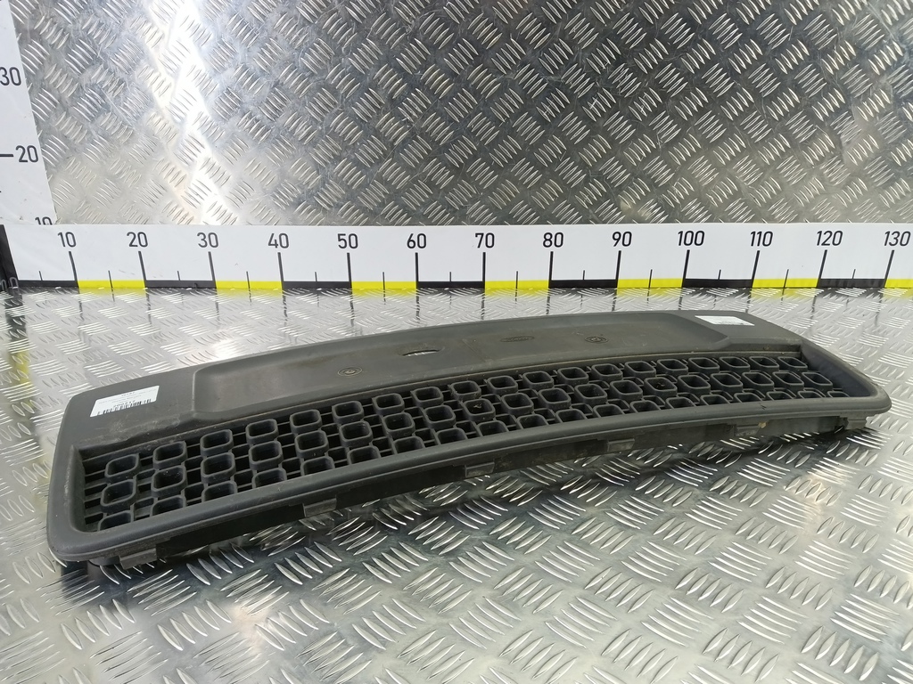 решетка бампера FORD Fusion 1.4 MT (80 л.с.)Fusion  I рестайлинг (2005—2012) Хетчбэк 1369703, 5350 рублей, Москва