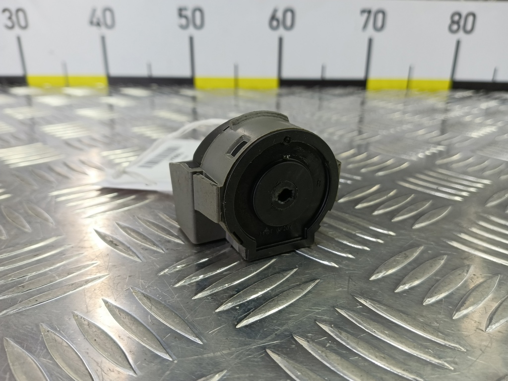 контактная группа замка зажигания FORD Fusion 1.4 MT (80 л.с.)Fusion  I рестайлинг (2005—2012) Хетчбэк 1677531, 980 рублей, Москва