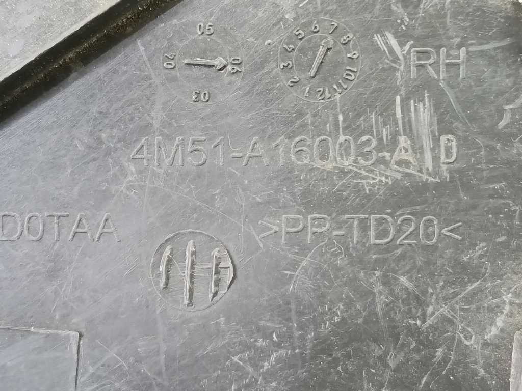 накладка крыла переднего FORD Focus  1683639, 980 рублей, Москва