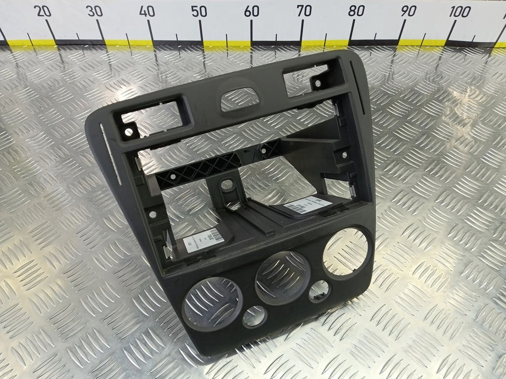 накладка торпедо FORD Fusion 1.4 MT (80 л.с.)Fusion  I рестайлинг (2005—2012) Хетчбэк 1479772, 980 рублей, Москва