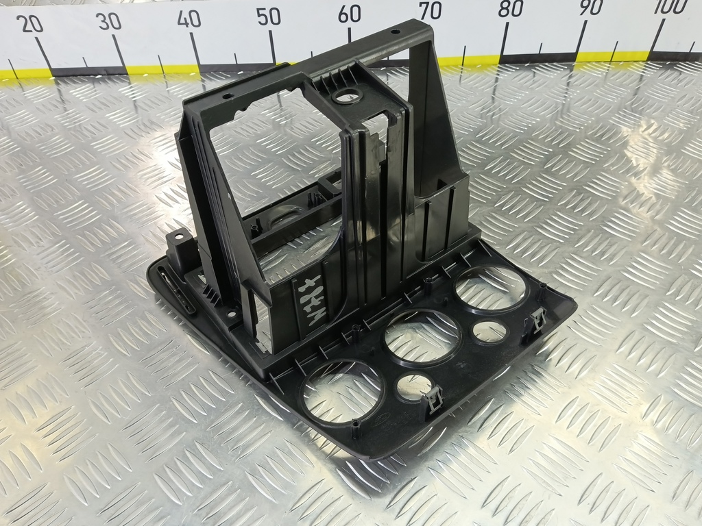 накладка торпедо FORD Fusion 1.4 MT (80 л.с.)Fusion  I рестайлинг (2005—2012) Хетчбэк 1479772, 980 рублей, Москва