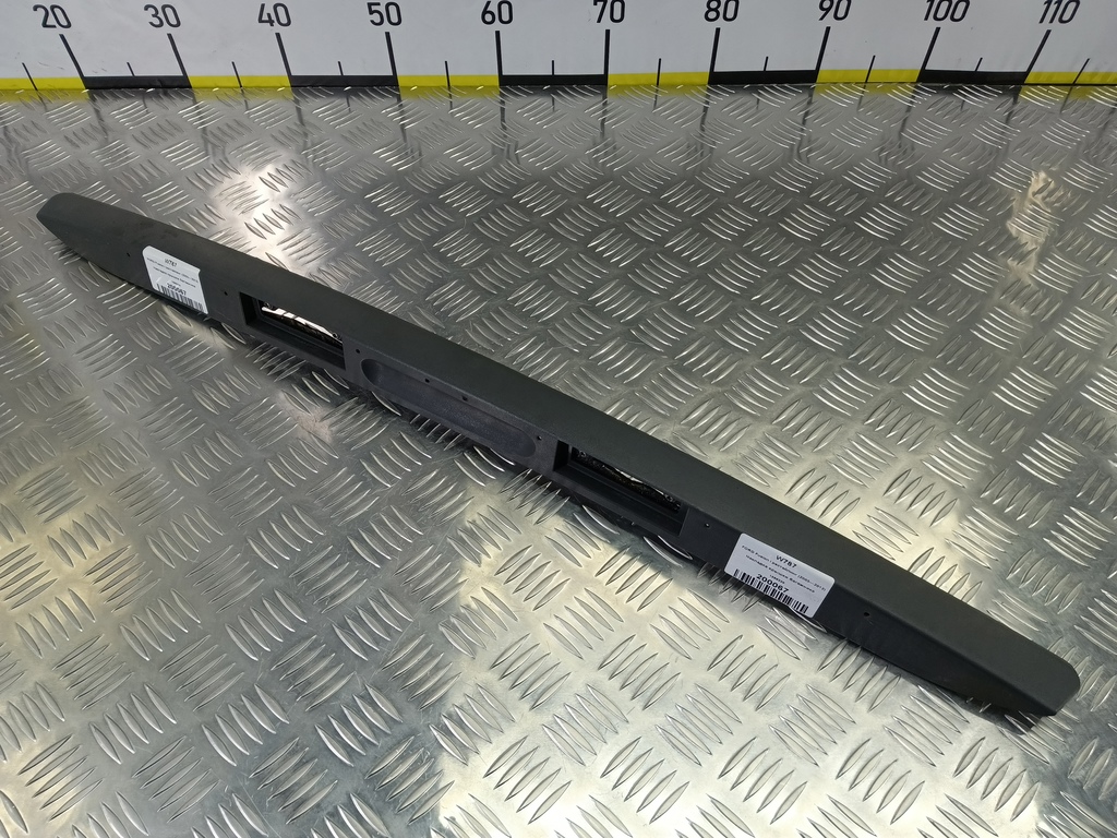 накладка крышки багажника FORD Fusion 1.4 MT (80 л.с.)Fusion  I рестайлинг (2005—2012) Хетчбэк 1599220, 3050 рублей, Москва