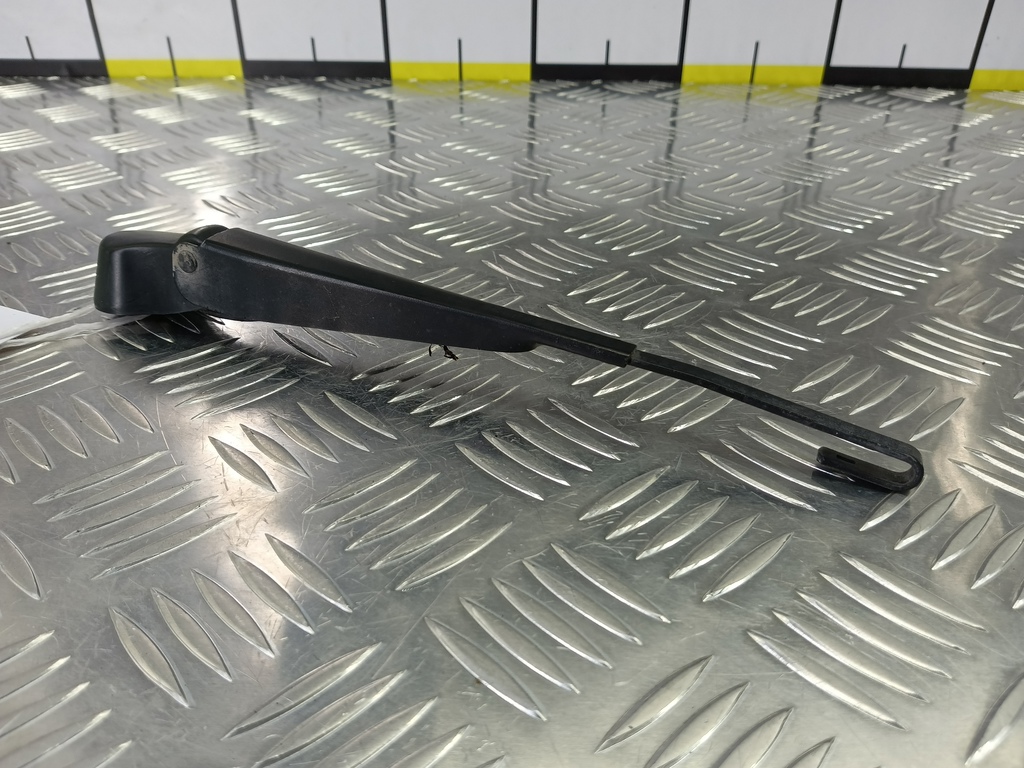 поводок стеклоочистителя (дворник) FORD Fusion 1.4 MT (80 л.с.)Fusion  I рестайлинг (2005—2012) Хетчбэк 1908779, 980 рублей, Москва