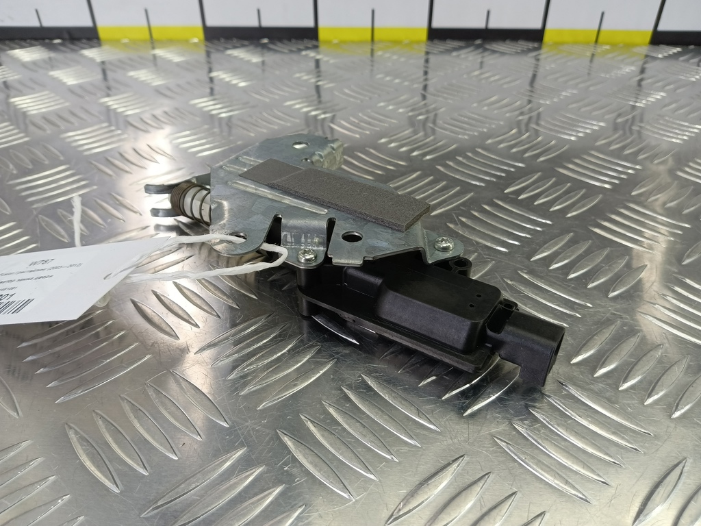 активатор замка двери FORD Fusion 1.4 MT (80 л.с.)Fusion  I рестайлинг (2005—2012) Хетчбэк 1481081, 1550 рублей, Москва