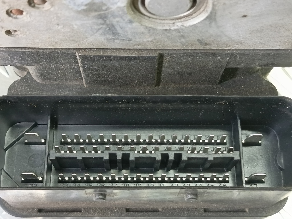 блок abs SUZUKI Grand Vitara 2.4 MT (169 л.с.)Grand Vitara  II рестайлинг (2008—2012) Внедорожник 5611078K30, 36050 рублей, Москва