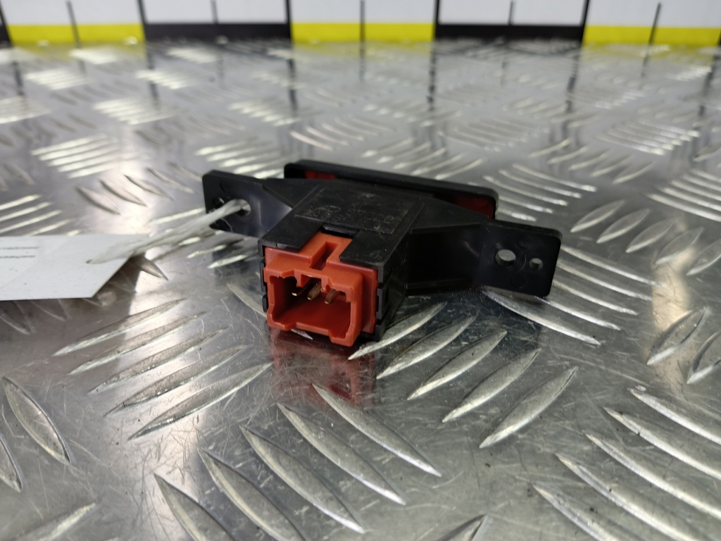 кнопка аварийной сигнализации SUZUKI Grand Vitara 2.4 MT (169 л.с.)Grand Vitara  II рестайлинг (2008—2012) Внедорожник 3743064J005PK, 630 рублей, Москва