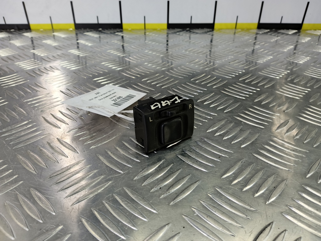 кнопка регулировки зеркал SUZUKI JIMNY Jimny 37950-75F00, 630 рублей, Москва