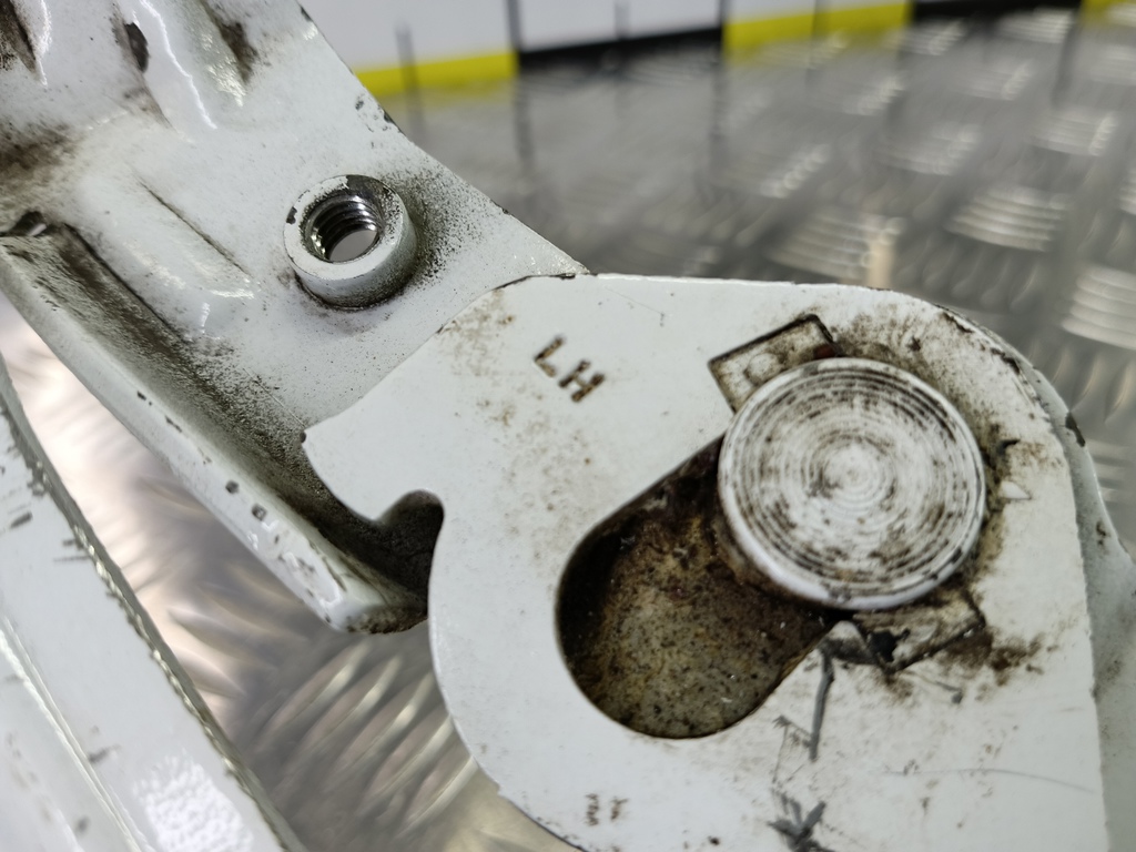 петля капота FORD Tourneo Connect  2005190, 2700 рублей, Москва