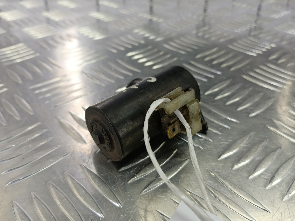 насос омывателя (моторчик) MITSUBISHI Space Wagon  MR339063, 1210 рублей, Москва