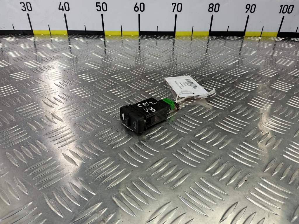 кнопка люка HONDA CR-V 2.0 AT (150 л.с.)CR-V  II (2001—2004) Внедорожник 35830-S9A-003, 630 рублей, Москва