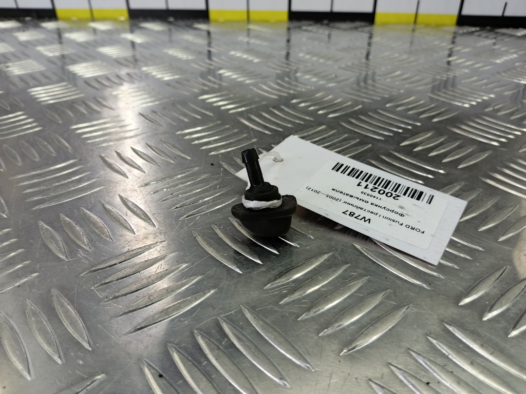 форсунка омывателя FORD Fusion 1.4 MT (80 л.с.)Fusion  I рестайлинг (2005—2012) Хетчбэк 1140535, 520 рублей, Москва