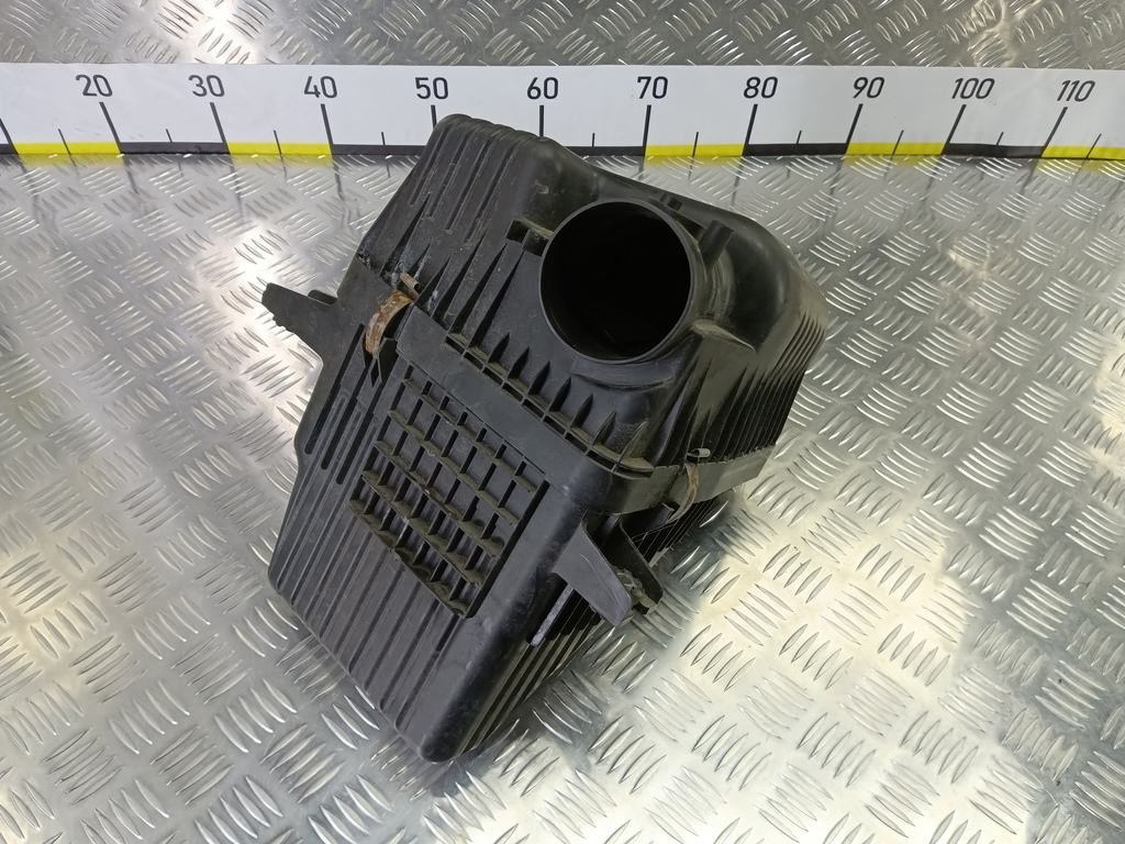 корпус воздушного фильтра SUZUKI Grand Vitara 2.4 MT (169 л.с.)Grand Vitara  II рестайлинг (2008—2012) Внедорожник 1370078K00, 2700 рублей, Москва