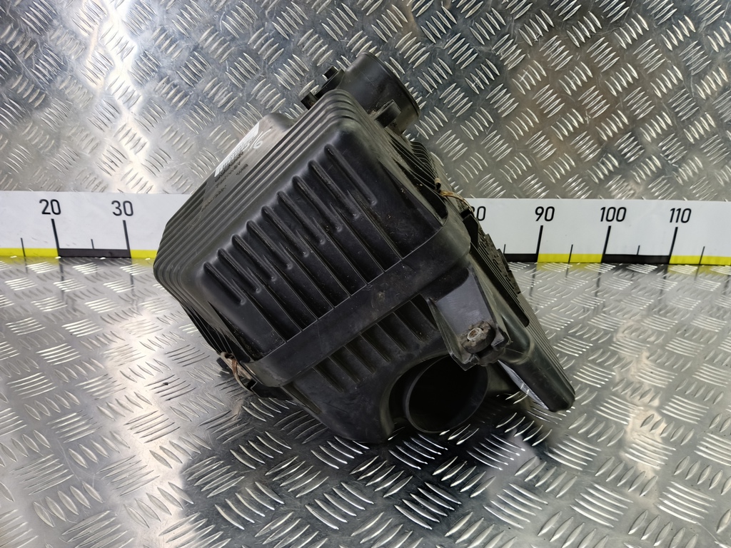 корпус воздушного фильтра SUZUKI Grand Vitara 2.4 MT (169 л.с.)Grand Vitara  II рестайлинг (2008—2012) Внедорожник 1370078K00, 2700 рублей, Москва