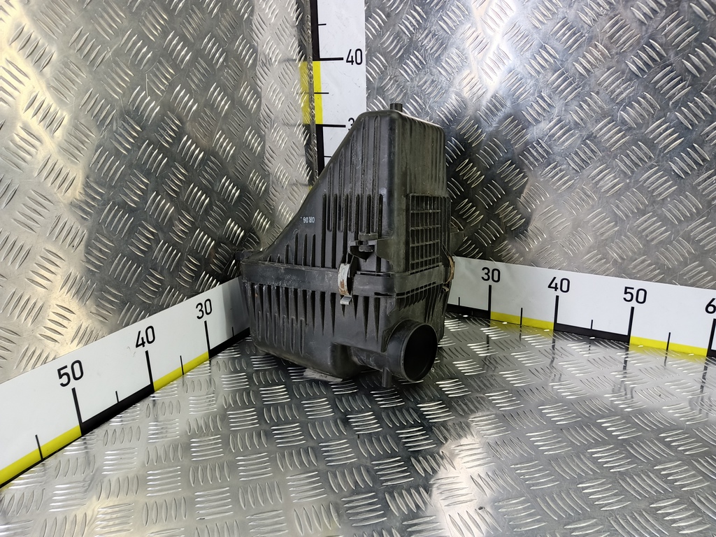 корпус воздушного фильтра SUZUKI Grand Vitara 2.4 MT (169 л.с.)Grand Vitara  II рестайлинг (2008—2012) Внедорожник 1370078K00, 2700 рублей, Москва