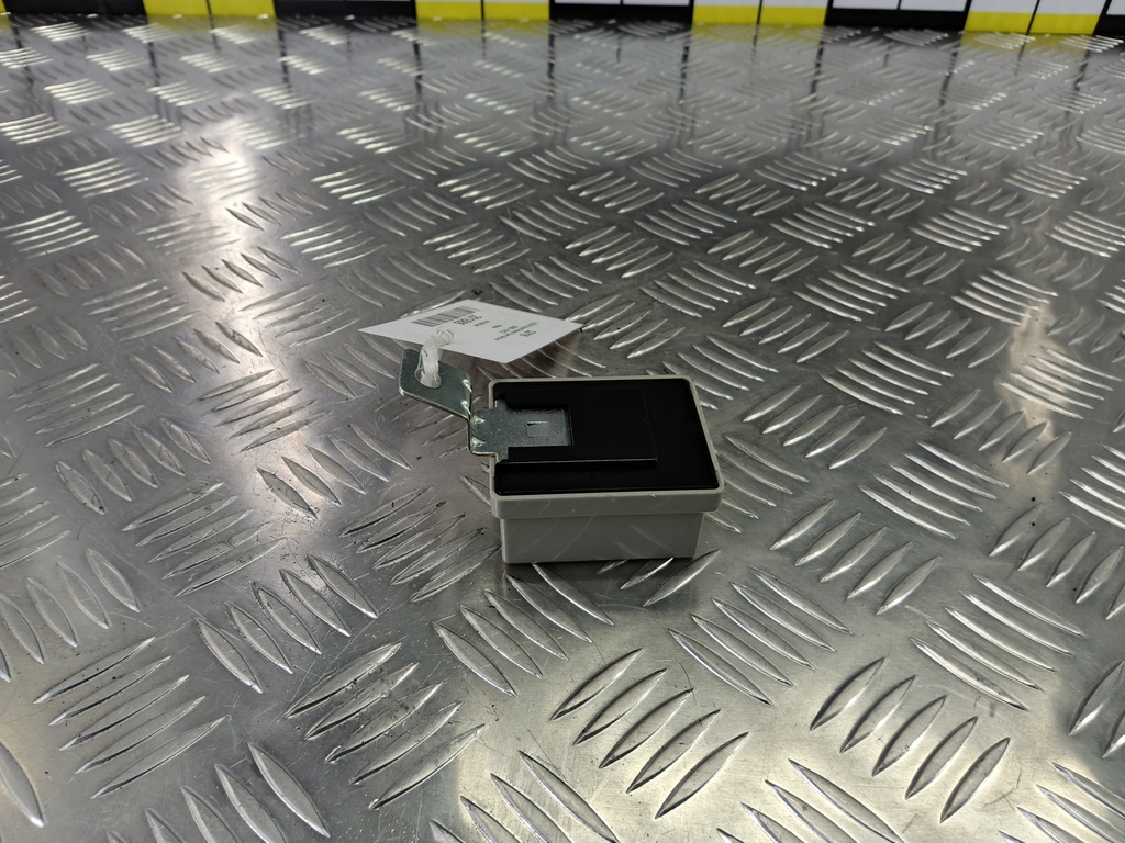 реле SUZUKI Grand Vitara 2.4 MT (169 л.с.)Grand Vitara  II рестайлинг (2008—2012) Внедорожник 3914565J00, 1090 рублей, Москва