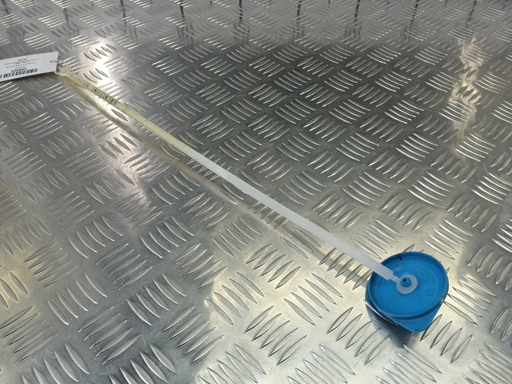 крышка бачка омывателя SUZUKI Grand Vitara 2.4 MT (169 л.с.)Grand Vitara  II рестайлинг (2008—2012) Внедорожник 3845265J00, 520 рублей, Москва