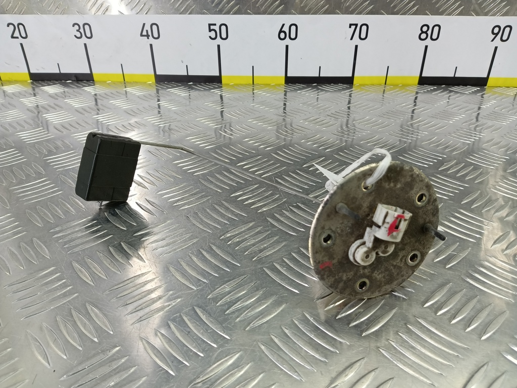 датчик уровня топлива SUZUKI Grand Vitara 2.4 MT (169 л.с.)Grand Vitara  II рестайлинг (2008—2012) Внедорожник 3481065J40, 3850 рублей, Москва