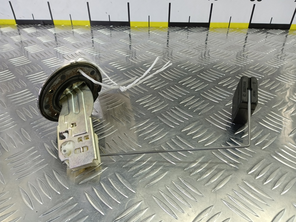 датчик уровня топлива SUZUKI Grand Vitara 2.4 MT (169 л.с.)Grand Vitara  II рестайлинг (2008—2012) Внедорожник 3481065J40, 3850 рублей, Москва