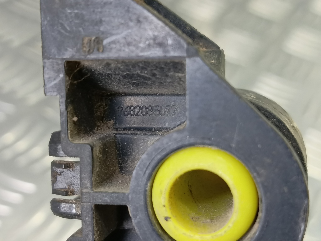 замок двери распашной Peugeot Partner  8726X6, 750 рублей, Москва