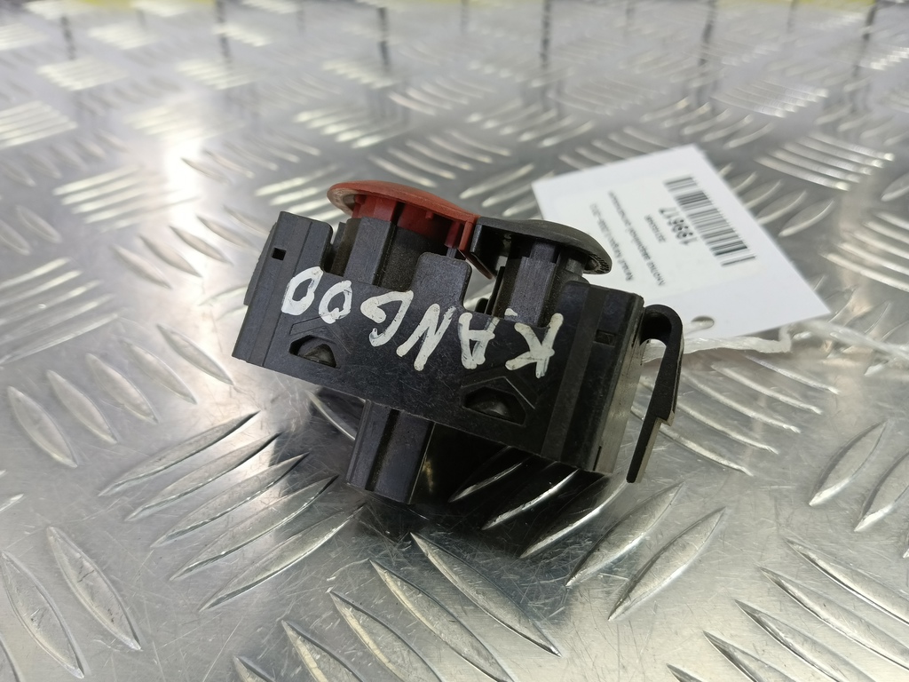 кнопка аварийной сигнализации Renault Kangoo  252105246R, 630 рублей, Москва