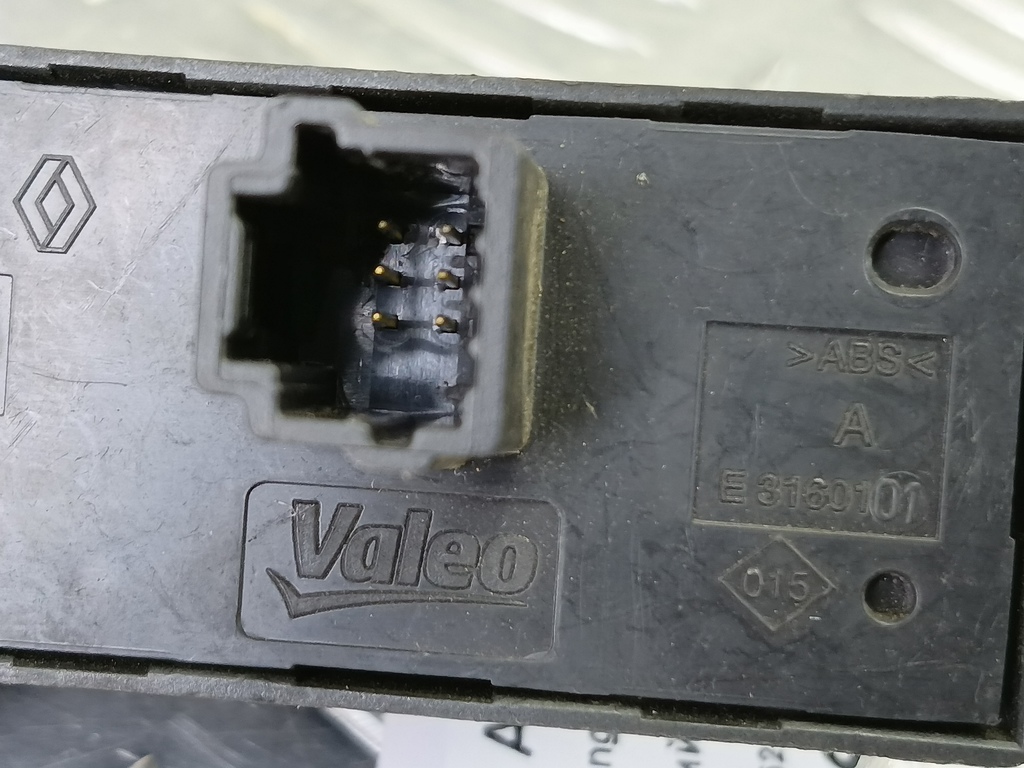 кнопка аварийной сигнализации Renault Kangoo  252105246R, 630 рублей, Москва