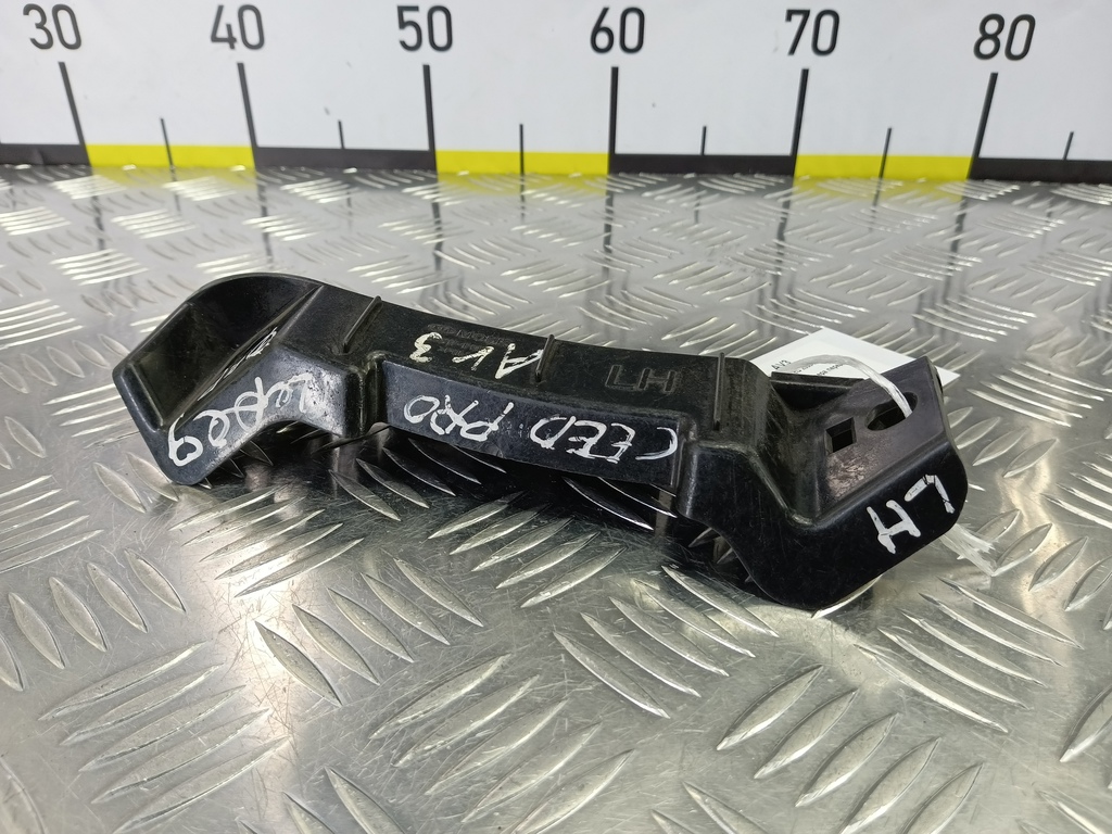 кронштейн бампера Kia Ceed  865171H000, 750 рублей, Москва