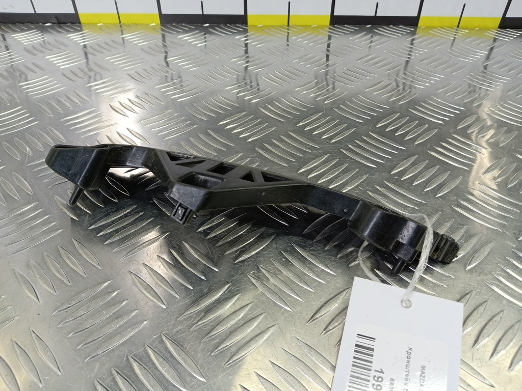 кронштейн бампера MAZDA 3  BBM4500U1G, 1550 рублей, Москва