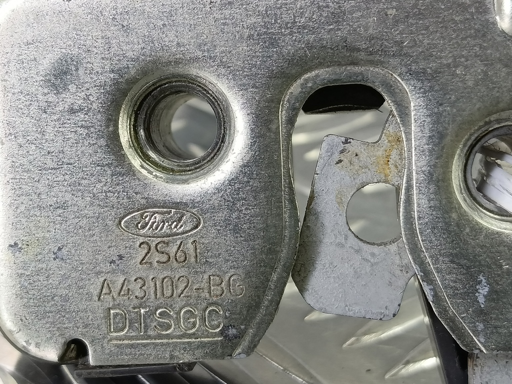 замок крышки багажника FORD Fusion 1.4 MT (80 л.с.)Fusion  I рестайлинг (2005—2012) Хетчбэк 1499380, 5000 рублей, Москва