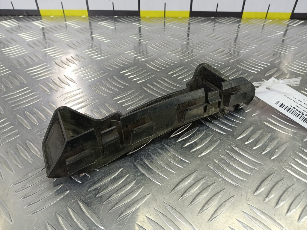 кронштейн бампера Kia Ceed  865171H000, 750 рублей, Москва