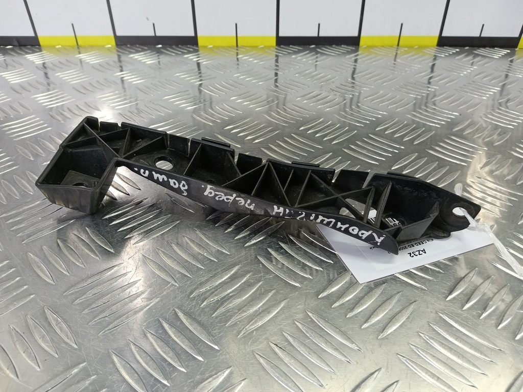 кронштейн бампера Kia Ceed  865131H000, 750 рублей, Москва