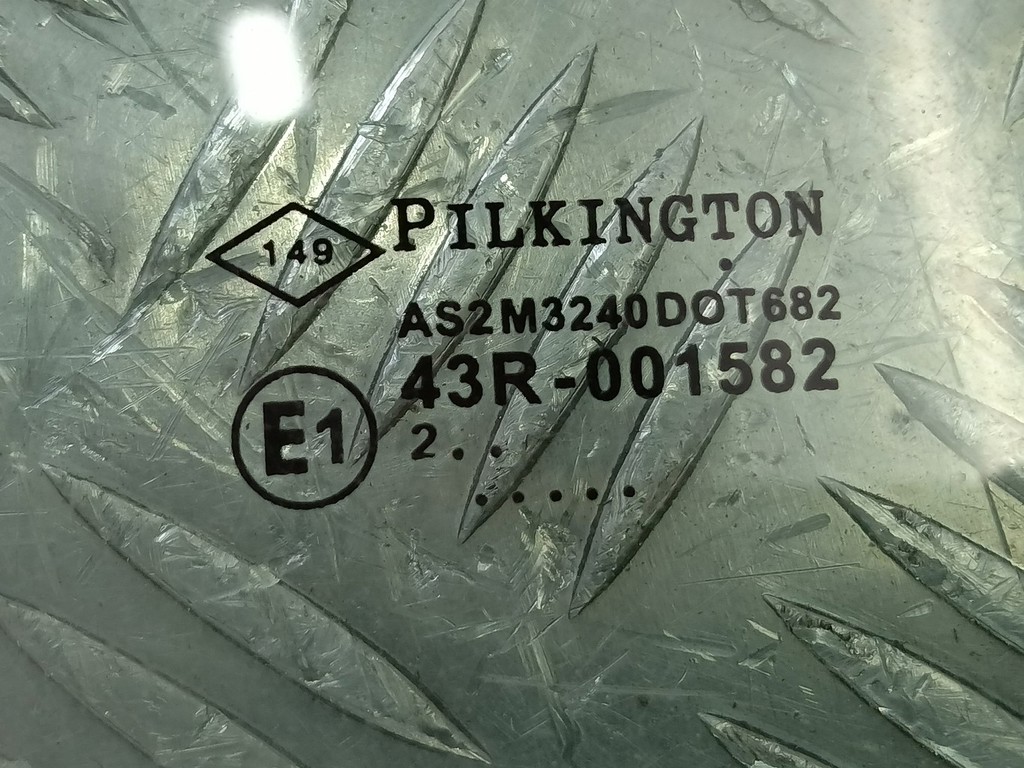 стекло двери Renault Master  802627279R, 7759 рублей, Москва