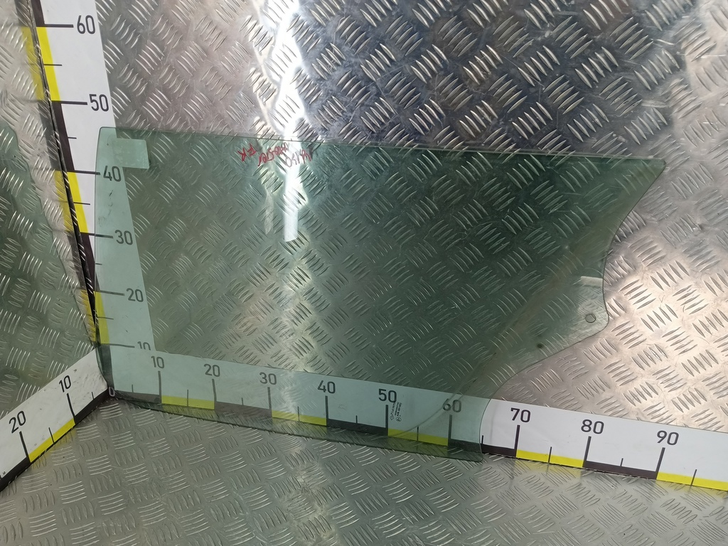 стекло двери Renault Master  803000709R, 3279 рублей, Москва