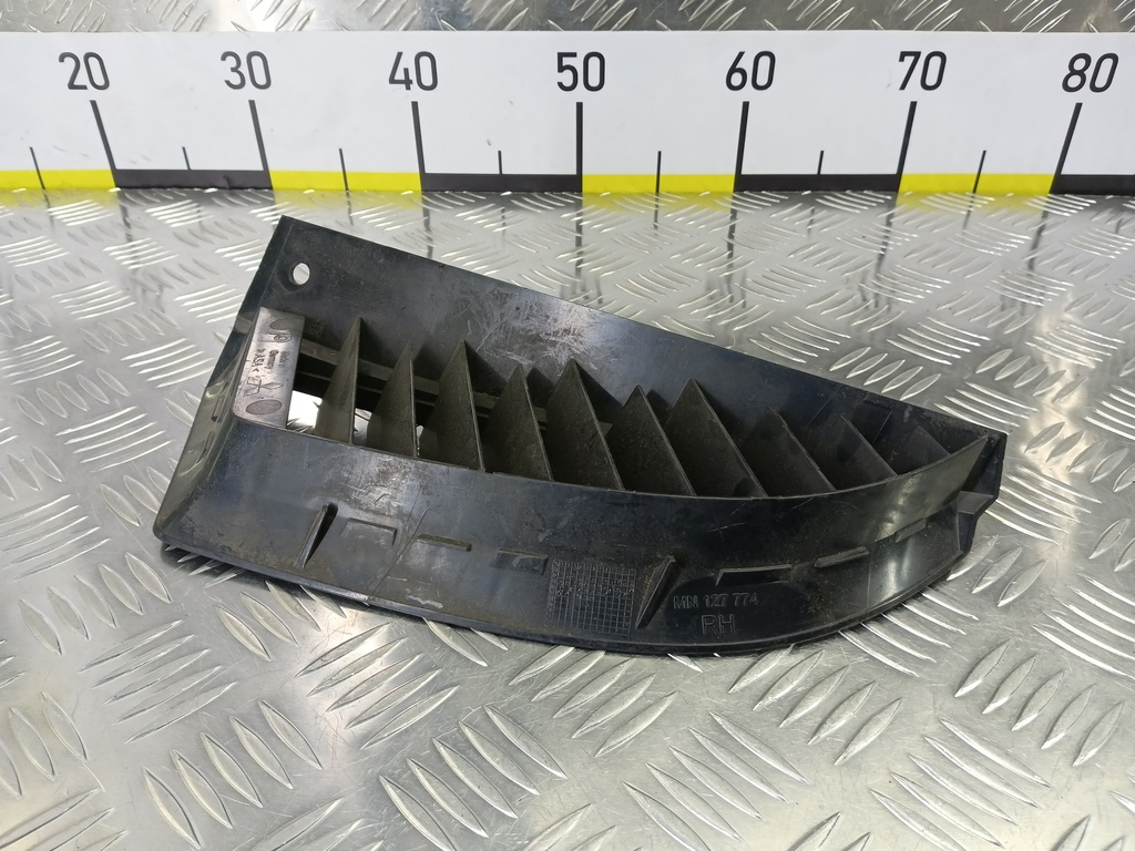 решетка радиатора MITSUBISHI COLT  MN127774XA, 2010 рублей, Москва