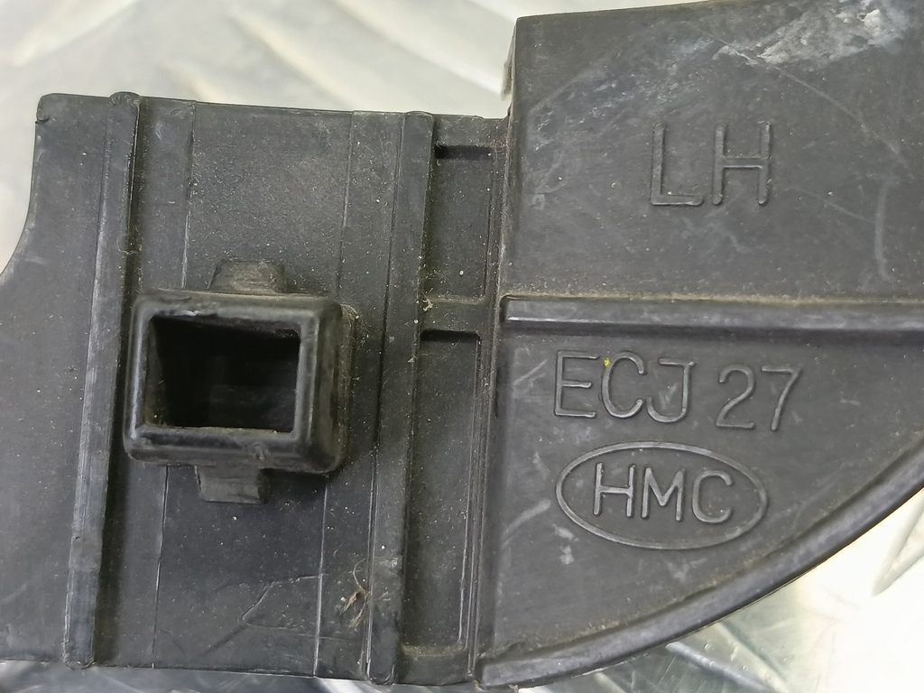 кронштейн бампера Hyundai GETZ 1.4 AT (97 л.с.)Getz  I рестайлинг (2005—2011) Хетчбэк 865911C300, 860 рублей, Москва