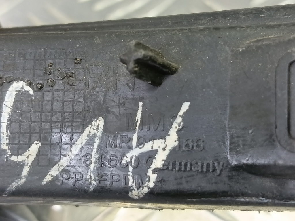 кронштейн бампера MITSUBISHI Space Star  MR913166, 1550 рублей, Москва