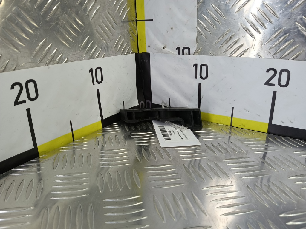 кронштейн решетки радиатора Kia Ceed  863531H500, 1210 рублей, Москва