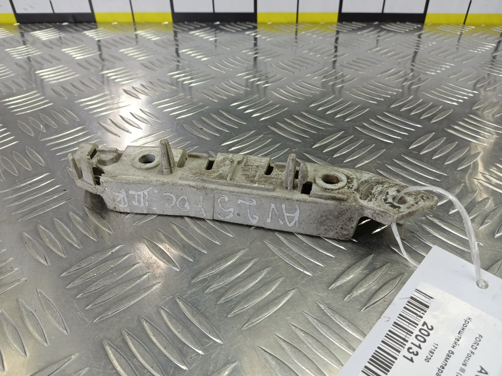 кронштейн бампера FORD Focus  1718730, 750 рублей, Москва