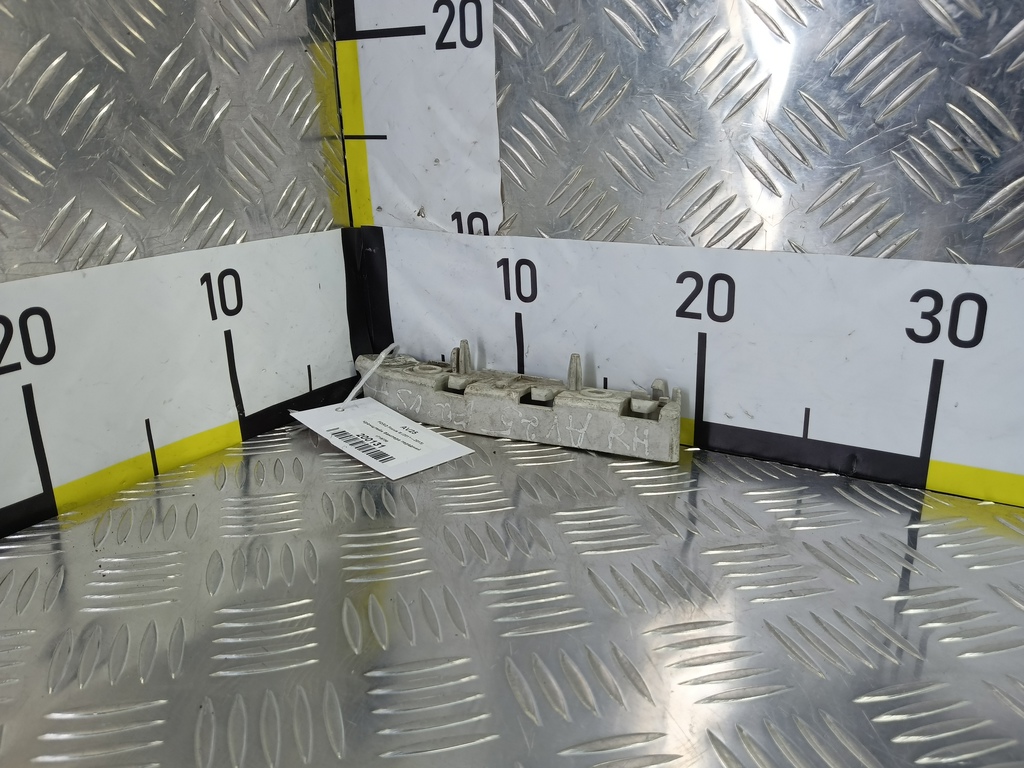 кронштейн бампера FORD Focus  1718730, 750 рублей, Москва