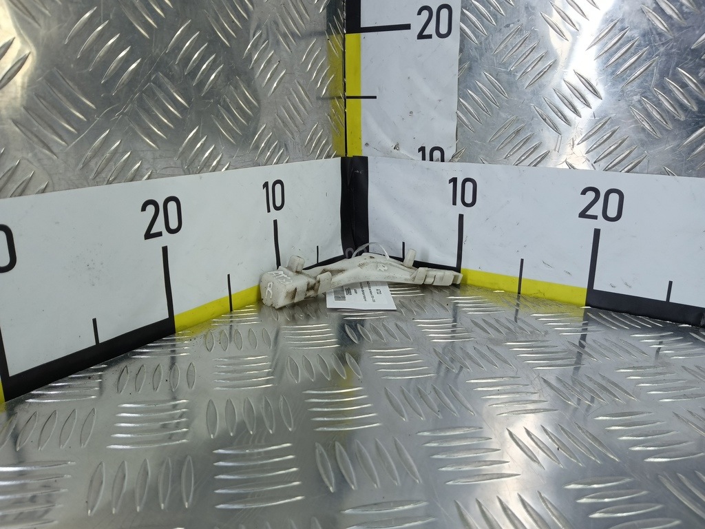 кронштейн бампера MAZDA 6  GJ6A50E11, 630 рублей, Москва