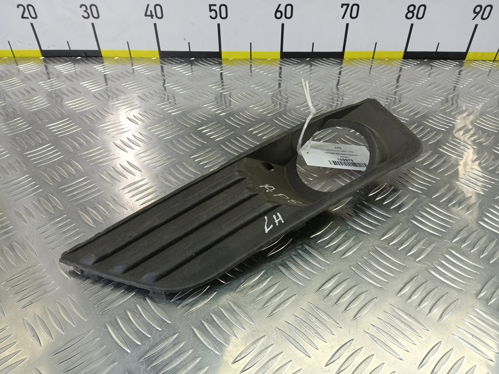 накладка бампера переднего FORD Focus 1.6 MT (100 л.с.)Focus  II (2005—2008) Хетчбэк 1337349, 630 рублей, Москва