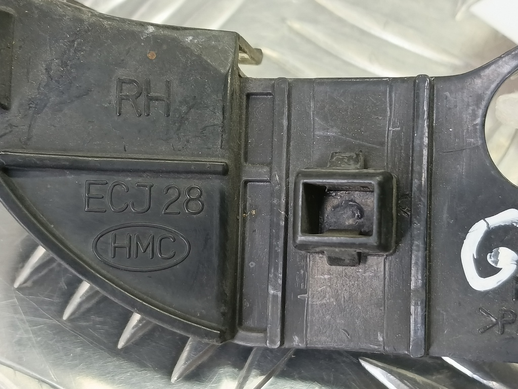 кронштейн бампера Hyundai GETZ 1.4 AT (97 л.с.)Getz  I рестайлинг (2005—2011) Хетчбэк 865921C300, 980 рублей, Москва