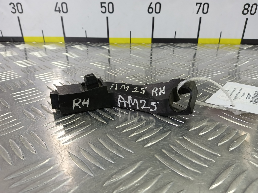 кронштейн бампера HONDA Civic 1.8 MT (140 л.с.)Civic  VIII (2005—2009) Хетчбэк 71193SMGE00, 2010 рублей, Москва