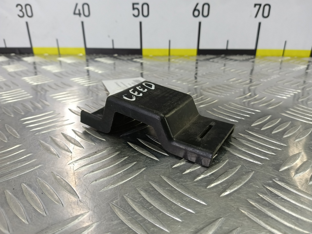 кронштейн бампера Kia Ceed  866811H500, 520 рублей, Москва